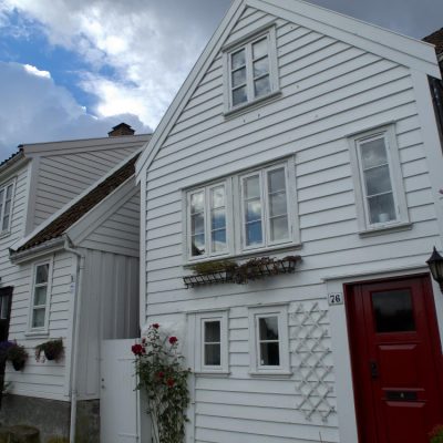 Toronto painters delivering professional interior and exterior painting services across the GTA.